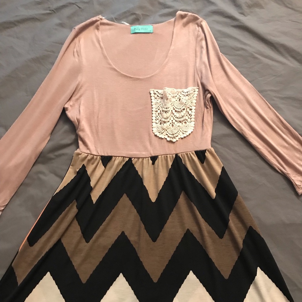 Multi-Color Dress with Lace Pocket